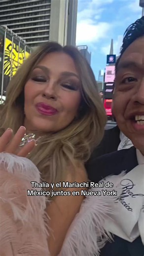 Thalía y el Mariachi Real de México juntos en Nueva York en Despierta América. CC: @realdemexico #thali #thalia #mariachirealdemexico #mariachi #mexico