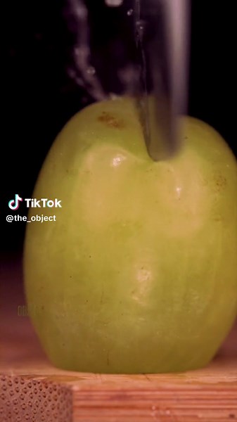Grape Chopping at 1500FPS #slowmo #amazing #closeup