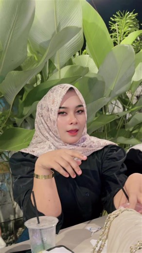 Fashionable Hijab Trends and Affordable Lipsticks