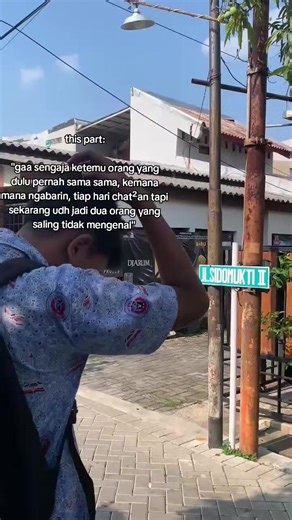 Bertemu Mantan, Kisah Dua Orang Tak Saling Kenal