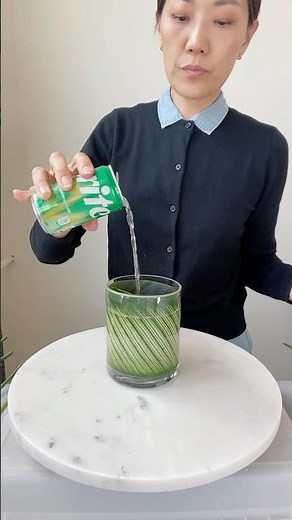 Use these simple steps to make an impressive floral arrangement #floraldesign #flowertutorial