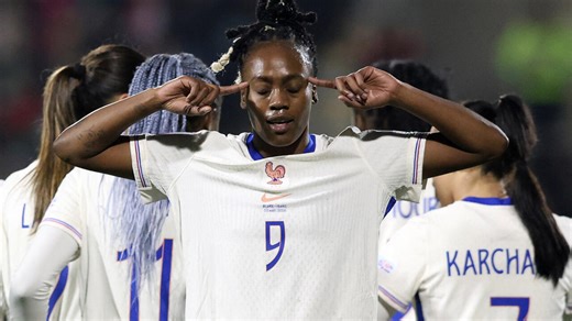 Coupe du monde 2027 : les Bleues s'en sortent en Irlande grâce à Melvine Malard