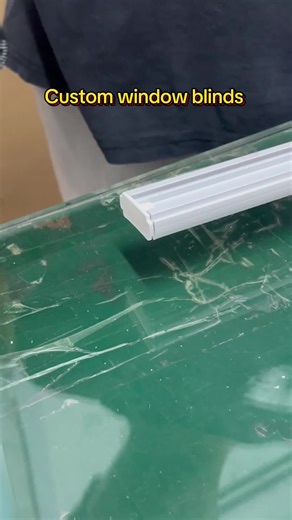 The workers double checked the window blinds to ensure that the quality and consistency of the products were excellent and consistent for customers who customized their window blinds!#blindsshop #triangularwindow #hunterdouglas #windowdecor #sunroom #sleeping #homedesign #windowblind #Customized #newhouse #updatehome #updatehouse #curtain #updateblinds #homedecorideas