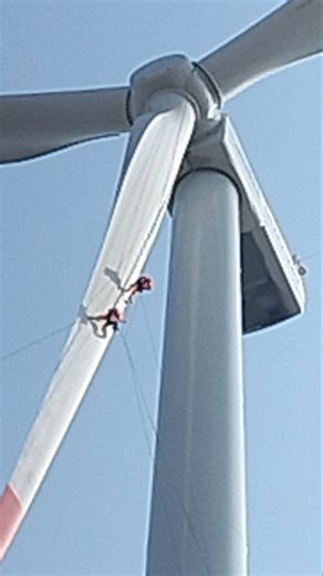 dry cleaning | wind turbine blade cleaning #cleaning #safety #windturbine #windmill #shorts #vairal