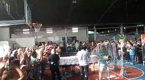 343K views · 8.9K reactions | EL CUARTETO SONÓ FUERTE EN EL ÚLTIMO ADIÓS A SEBASTIÁN No podía ser de otra manera: la gente colmó el sepelio en Las Palmas y todos cantaron las canciones del Monstruo. Mirá todas las fotos acá >> https://goo.gl/oF9wJl | ElDoce.tv | Facebook