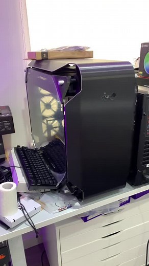 32 cores! 👀 #pcmr #pcmasterrace #tech #pcbuild #buildapc #pcbuilding #gaming #pcgamer #pcgaming #pc #amd #extreme #modding #streaming #stream