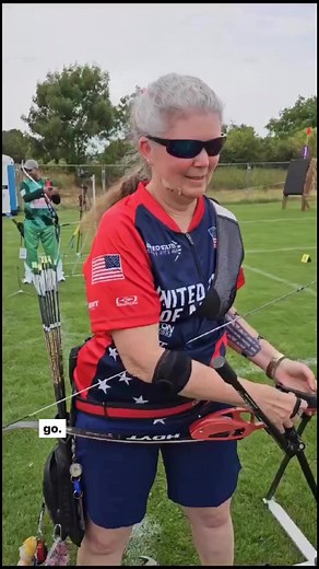 Ever wondered how visually impaired archers shoot? Janice Walth shows us how it’s done just before qualifying 3️⃣rd for VI1 at World Archery Para Championships!! USA’s John Hill finished 9️⃣th for VI 2/3 and Janice competes in matches this afternoon! 🏹🇺🇸 | USA Archery