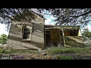 Abandoned- Eerie old farm house hidden in trees/Old stuff left behind inside and outside