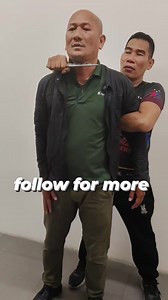 7.5K views · 168 reactions | basic defense and disarming #selfdefensdemonstration #basicselfdefense #tutorial #martialarts #unicommma #everyonehighlightsfollowers #friendsfollowersViewers #followerseveryone #followersシ゚ #shortvideo | Edmund Duray | Facebook