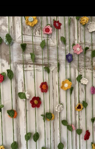 Crochet Floating Flower Curtain Tutorial