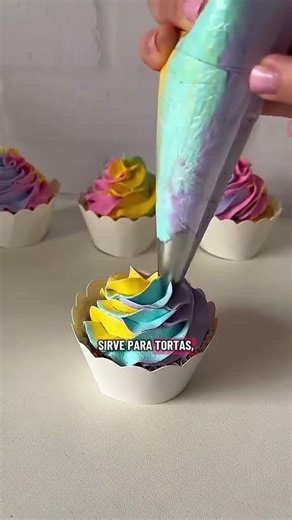 🌈Create this rainbow effect in seconds #trick #baking #cake #tips