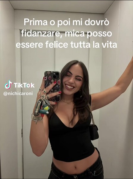 Video di caroninicole2211 (@nichicaroni) con original sound - daniella