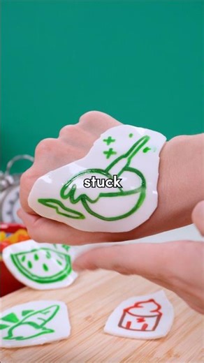 Can I make EDIBLE STICKERS?!