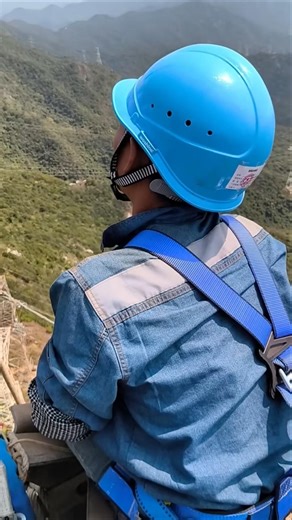 You have the Scariest Commute in the World? #shorts #line