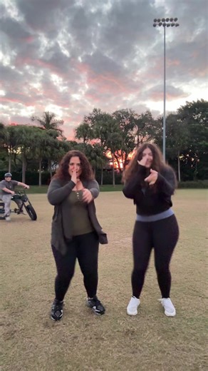 Big Justice In The Background‼️😂 #fun #funny #dance #fyp #bigjustice @A.J. & Big Justice @Ashley