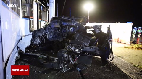 Zwei schwere Unfälle mit Straßenbahnen in Bochum | WDR aktuell
