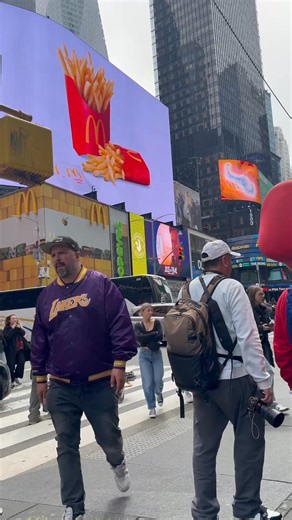 What a night in Times Square!✨🗽🎥The heart of New York was glowing once again! 💡🌆Crowds, music, surprise performances, and that legendary energy — Times Square was alive! 💃🕺🎶We captured some of the best moments just for you! 📸🎬You’ll feel like you were right there! 💭💫Let’s talk in the comments!Would you love to be there? 🤔✈️#TimesSquare 🗽 #NewYorkCity 🌃 #NightVibes 🎉 #StreetArt 🎭 #LiveTheMoment ⏳ #NotJustAnotherNight 🌀 | New York Times Square