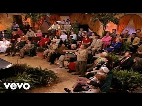 Bill & Gloria Gaither - He Looked Beyond My Faults (Live)