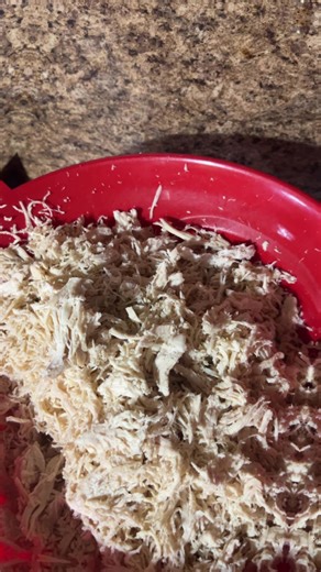 Make Green Chicken Pozole: A Delicious Mexican Recipe