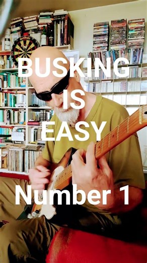 BUSKING IS EASY 1. #busking #guitar #guitarlesson #threechordtrick