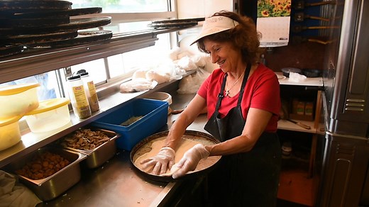 Meet Syracuse's Pizza Lady: The heart behind Varsity slices for 46 years. http://trib.al/1rXbLzB | syracuse.com