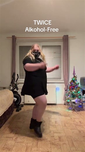 💜❤️💜 TWICE Alcohol-Free DANCE #TWICE #Alcoholfree #kpop #fyp 🫰🫶😍 Anna 🇨🇿