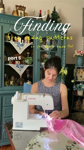 Free sewing pattern to try out this Winter! #freesewingpattern #sewing #sewingpattern