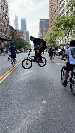 Riding BMX at a NYC Ride Out 🚲 | Billy Perry