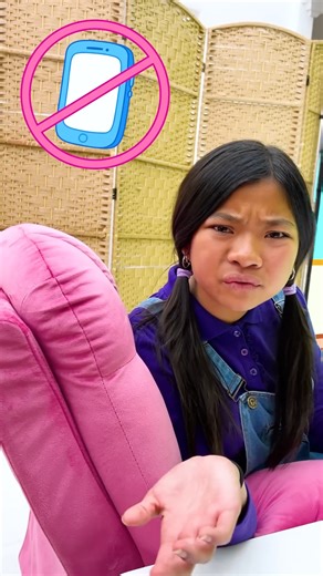 🎥🤔 How do you behave in a Movie Theather? Lets learn good behavior in a movie magic time with Eric and Emma! 🍿 Join these two pals as they navigate the golden rules of the movie theater. 🌟 No phones, no littering, and always respect each other's space! 🚫📱🍬 Let's make every movie outing a fantastic adventure by following the rules together! 🌈 #MovieTheater #goodbehavior #kidslearning #EricAndEmma #RespectfulKids #ToysandColors | Toys and Colors