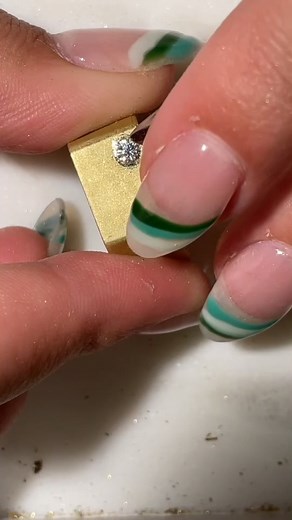 Setting stones ! #jewellerymaking #practice #fashioninspo #fashiontiktok #jewellerybusiness