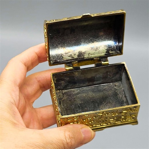 Gold Jewelry Box Vintage 1990s Embossed Metal 7 Cm Gift for Her - Etsy