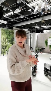 4.1K views · 46 reactions | Wir nehmen euch heute mit in unser neues Studio ️ Ihr bekommt einen exklusiven Einblick und seht wo sich unsere Models umziehen, wie die Sets aussehen und wo unsere ganzen Möbel auf ihren Einsatz warten | CHANNEL21 | Facebook