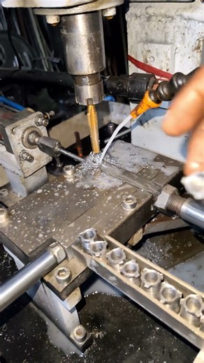 Automatic Drill Tapping Machine (Om Automation Technology)