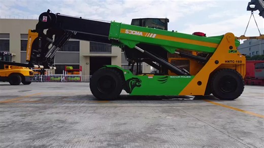 Inside Container Operations with Heavy Duty Forklifts