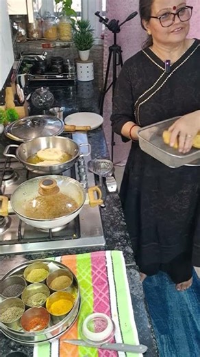 इतनी खस्ता कचौरी… मुंह में जाते ही घुल जाएगी 🤤💥