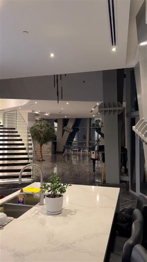 Dustin Varano | the wine files 🍷 | Instagram