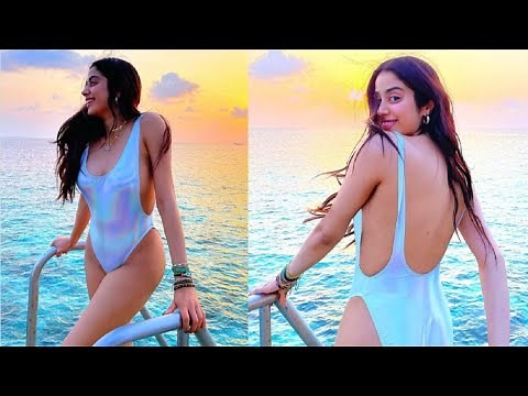 Jhanvi Kapoor Looks SUPERHOT In Bikini In Maldives Vacation || Instagram