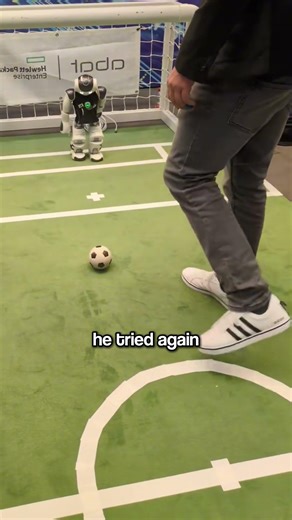 How This Tiny Robot Goalkeeper Defeated A Human 🤖