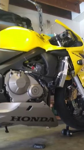 Cbr600RR cam chain noise demo