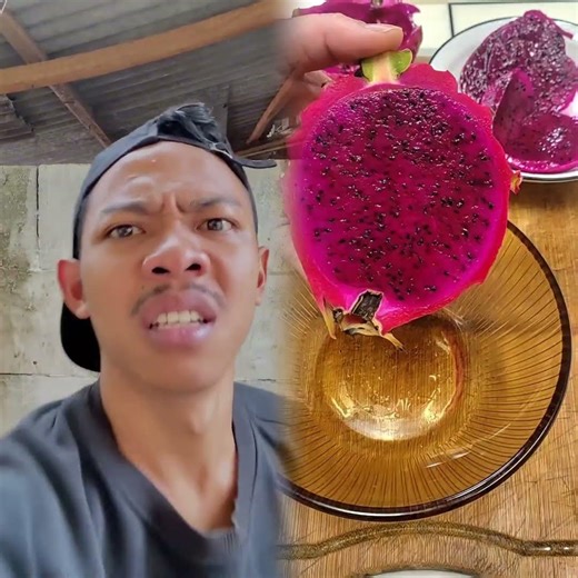 WHEN A FRIEND IS STRUGGLE TO PAY OFF A DEBT. #shorts