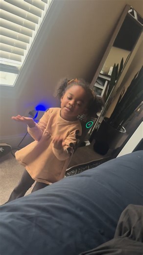 Someone come explain this please smh | Early Walker