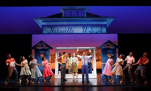 Meet Justin Reynolds from the national tour of Motown the Musical! "Justin Reynolds is superb as the hugely gifted and ever-loyal Smokey Robinson.” – Chicago Sun-Times | Lied Center for Performing Arts