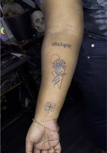 Sunflower Tattoo Designs by Deshan: Inspiring Ideas