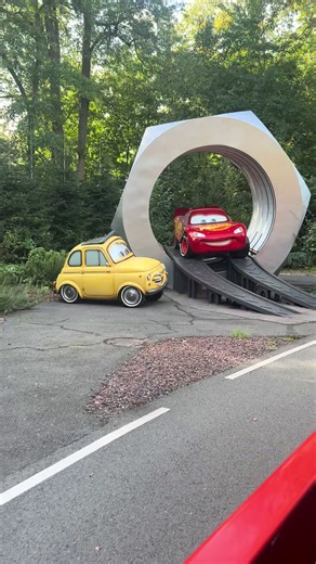 Flash McQueen à Disneyland Paris : Une Aventure Inoubliable