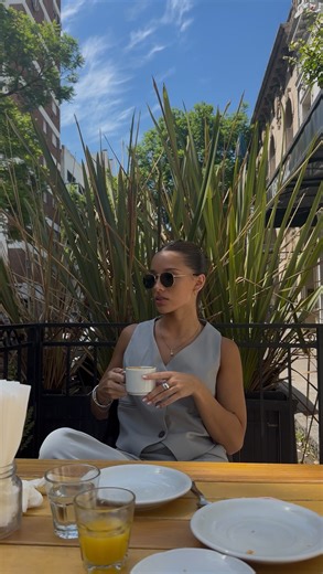 Aitana | @bianmattianda 💋 palazzo silver + chaleco iris •Hasta 40% OFF en la web •30% OFF con TRF •6 cuotas sin interés Aitana.com.ar❤️ | Instagram