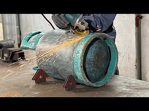 How to make a portable grill from an old gas cylinder.