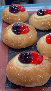 91K views · 1.4K reactions | CHEESECAKE BUN WITH FRUIT TOPPINGS...