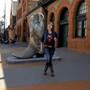 BOOTS ☆ Part 2 Line dance: Head Over Boots (Choreographed by John Dembiec) www.copperknob.co.uk/stepsheets/head-over-boots-ID108445.aspx Music: Head Over Boots by Jon Pardi Location: Cheyenne Depot, Cheyenne, WY #danceyourheartout #linedancing #linedancecommunity #dancelife #dancefamily #dancersofinstagram #learntodance #dancewithme #countrylinedancing #countrylinedance #countrydancing #countrydance #countrydancer #countrydancers #thatswy #wyomingcountry #cheyennewyoming | Love Country Dancing