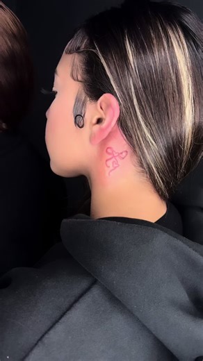 Stunning Neck Tattoo Designs and Ideas