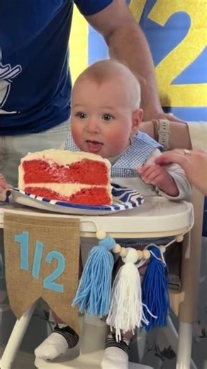 6 months and already traumatized him, good thing his auntie (me) is a therapist 🤪 momlife heart full